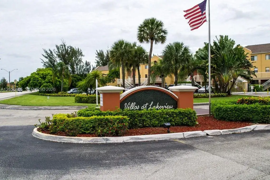 2 bedroom 2 bath Residential Lease for rent at 5200 NW 31st Ave # 133, Fort Lauderdale FL 33309