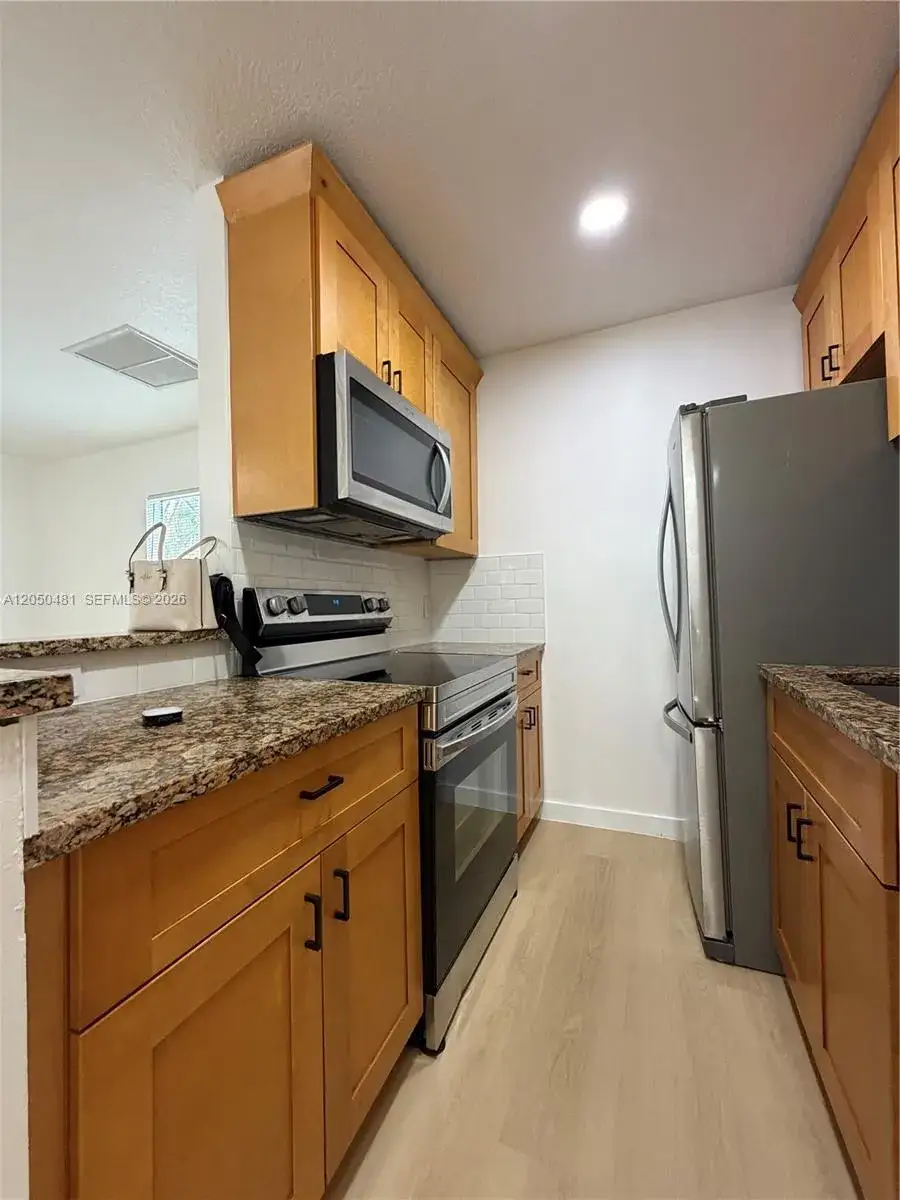 2 bedroom 2 bath Residential for sale at 2 Crossings Cir # H, Boynton Beach FL 33435