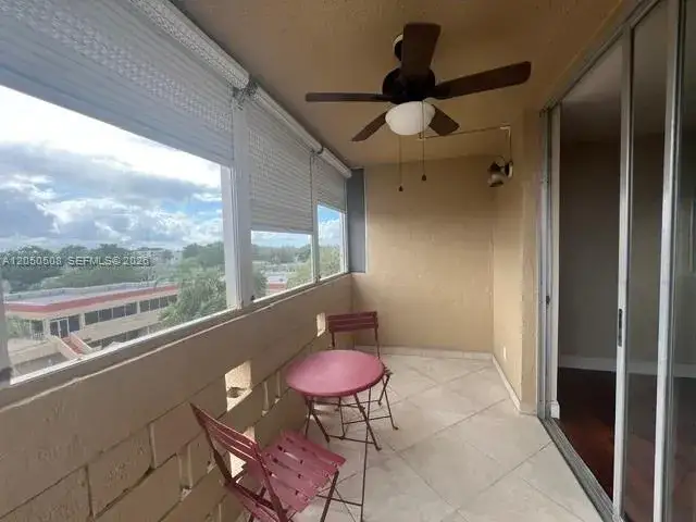 1 bedroom 1 bath Residential Lease for rent at 404 NW 68th Ave # 505, Plantation FL 33317