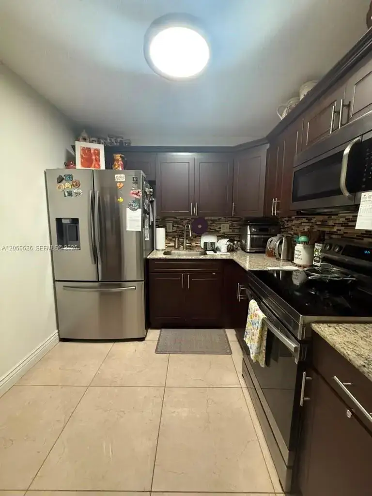 2 bedroom 2 bath Residential for sale at 9405 W Flagler St # 212D, Miami FL 33174