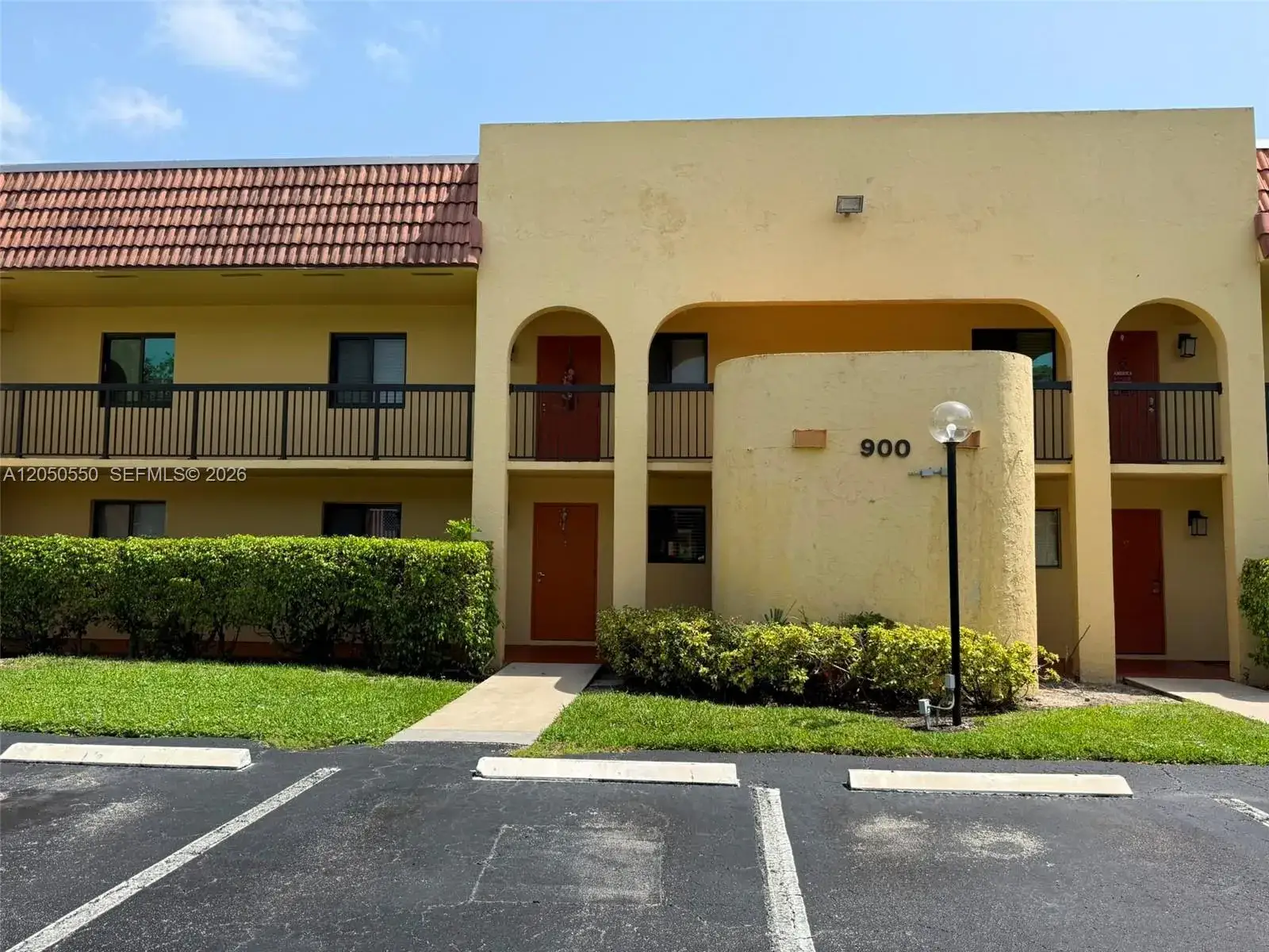2 bedroom 2 bath Residential for sale at 900 SW 9th Street Cir # 103, Boca Raton FL 33486