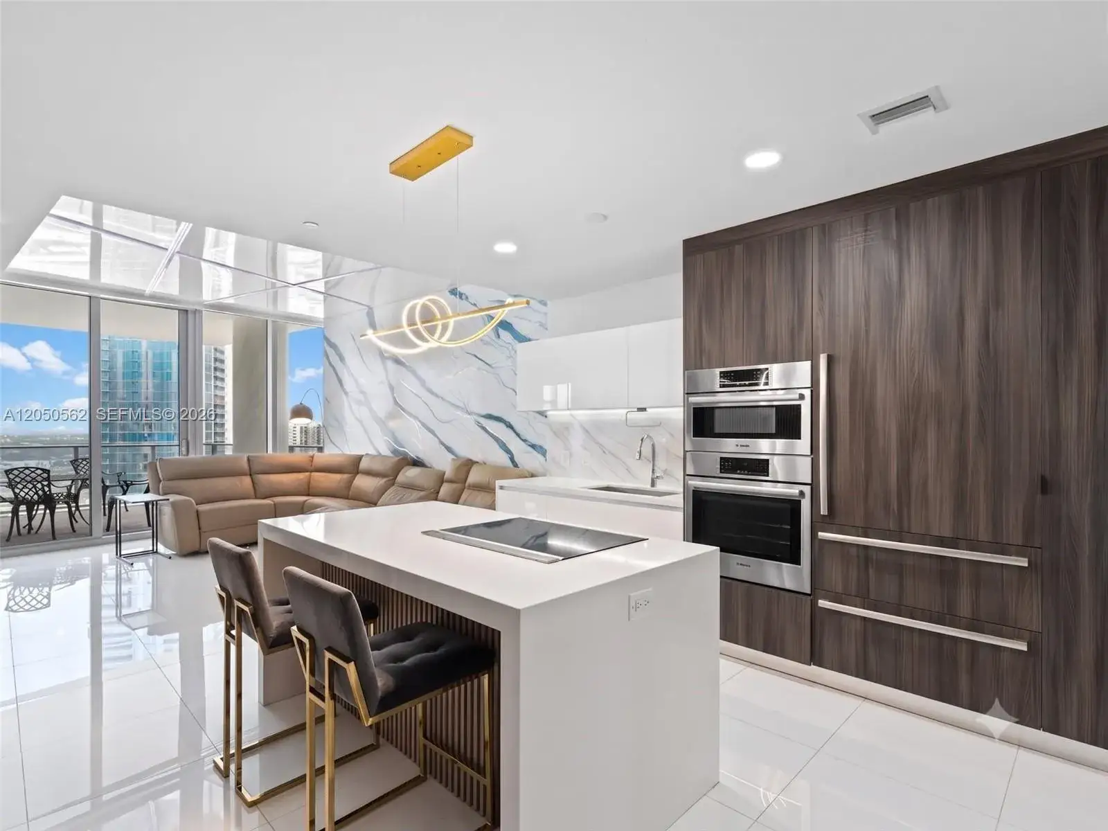 1 bedroom 2 bath Residential for sale at 851 NE 1st Ave # 3000, Miami FL 33132