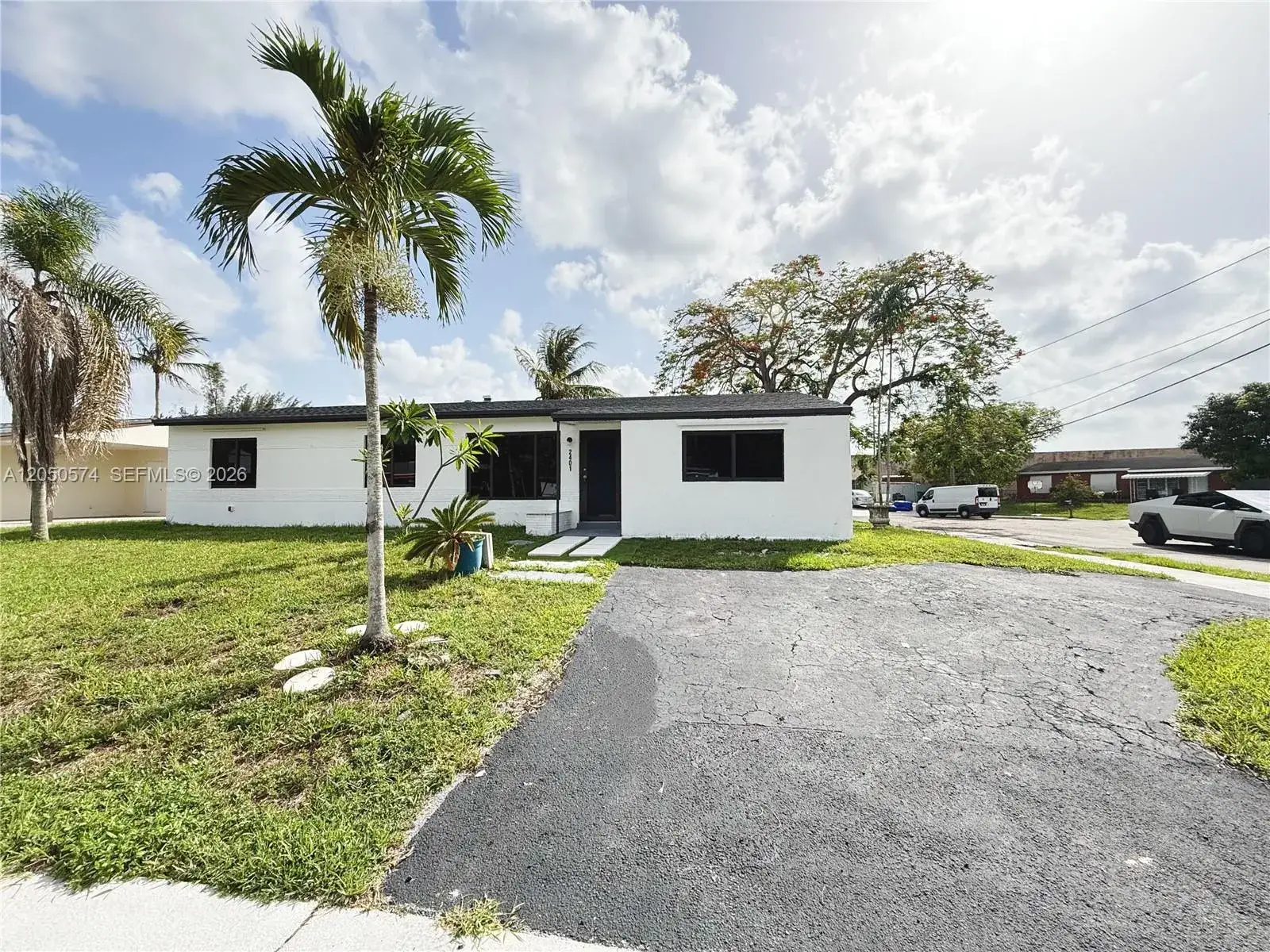 4 bedroom 2 bath Residential for sale at 2401 SW 50th Ter, Plantation FL 33317