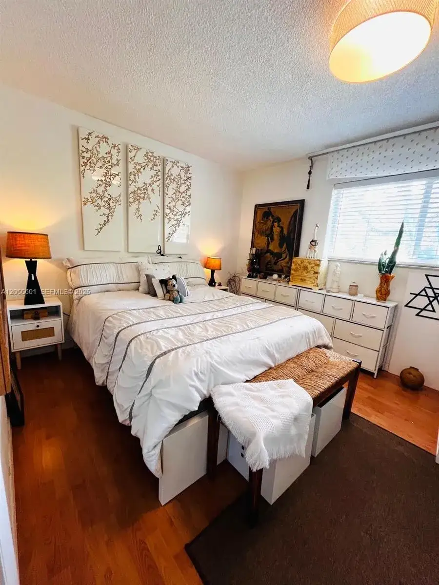 1 bedroom 1 bath Residential Lease for rent at 520 NE 38th St # 15, Miami FL 33137