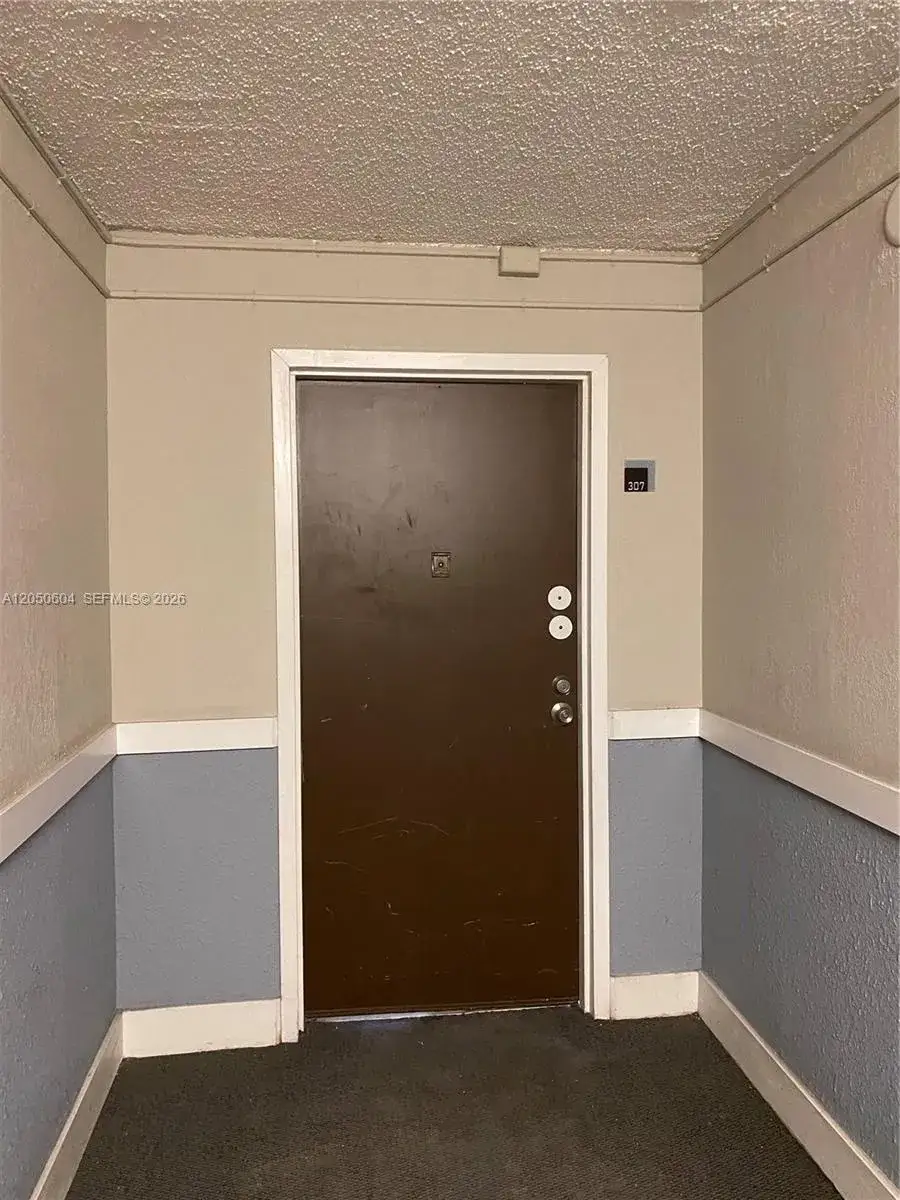 1 bedroom 1 bath Residential for sale at 486 NW 165th St Rd # 307, Miami FL 33169