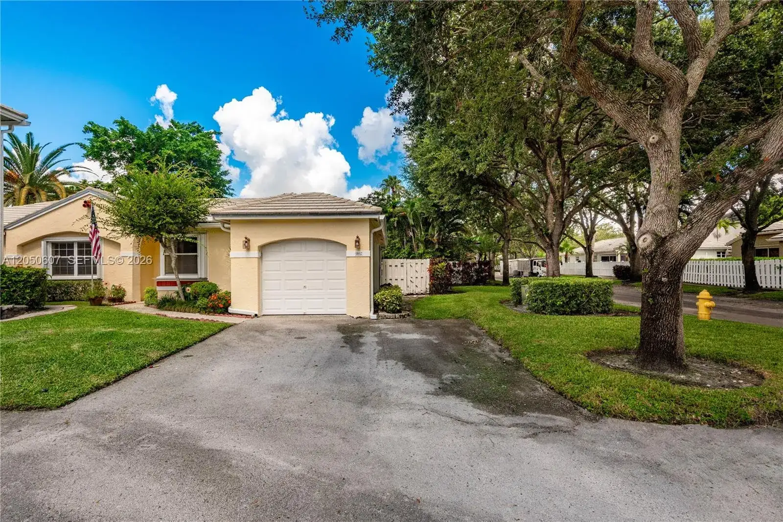 3 bedroom 2 bath Residential for sale at 9852 NW 9th Ct, Plantation FL 33324