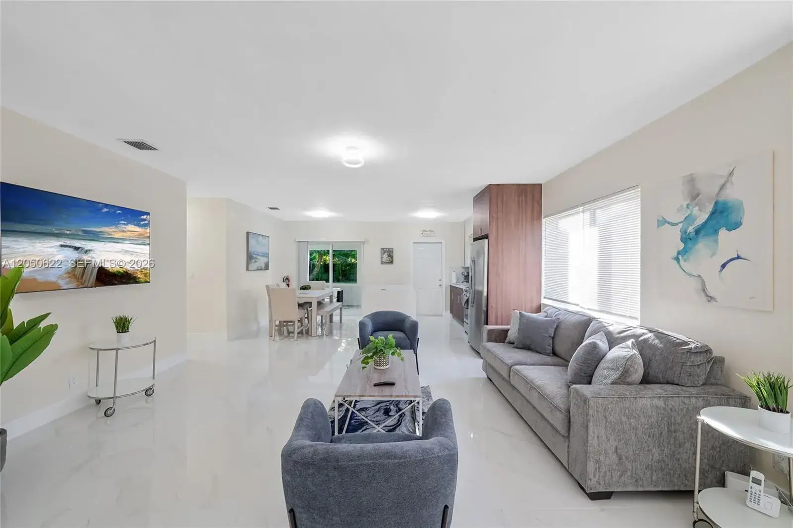 2 bedroom 2 bath Residential Lease for rent at 1021 NE 3rd Ave, Fort Lauderdale FL 33304