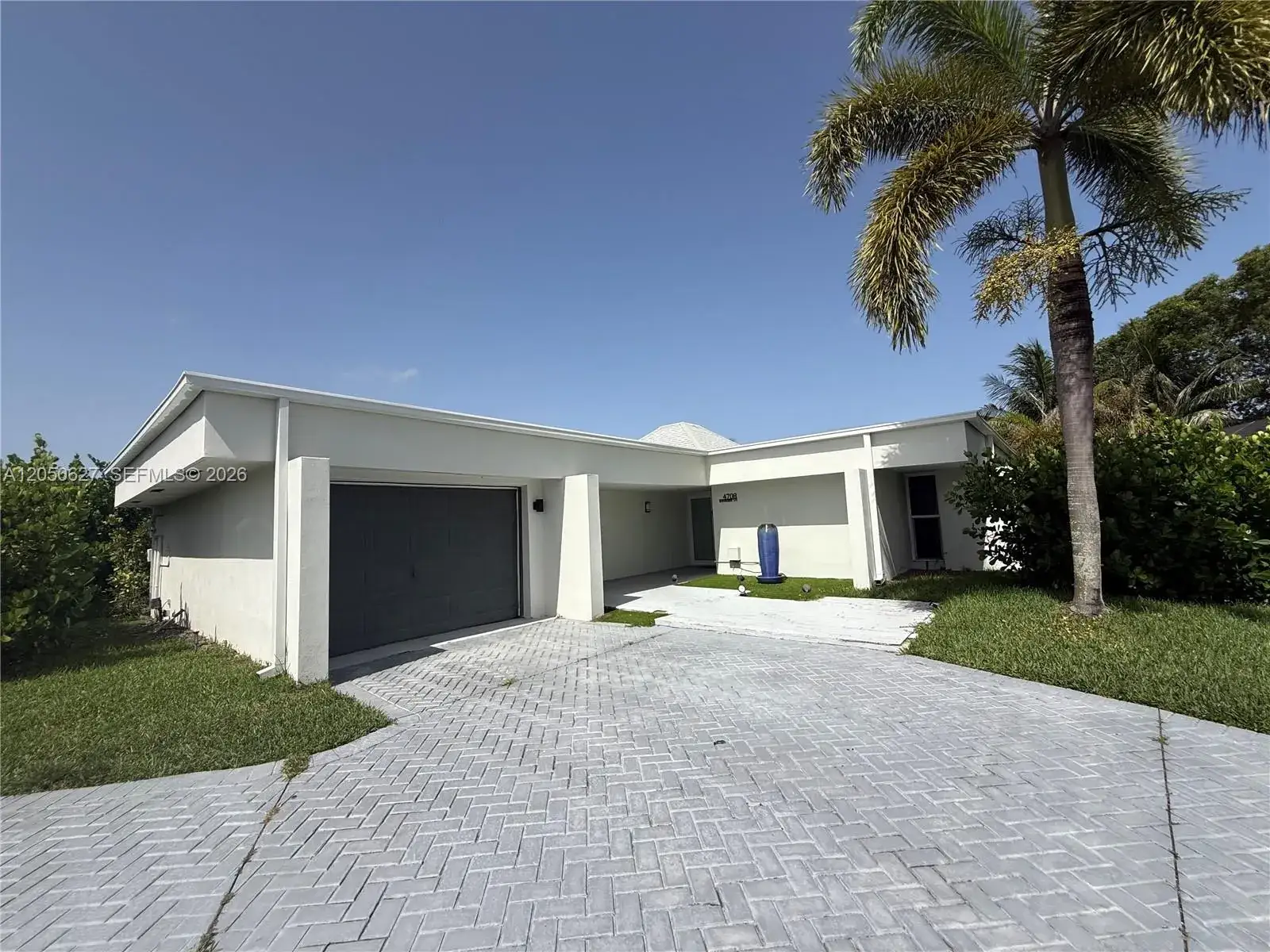2 bedroom 2 bath Residential for sale at 4708 Bayberry Ln, Tamarac FL 33319