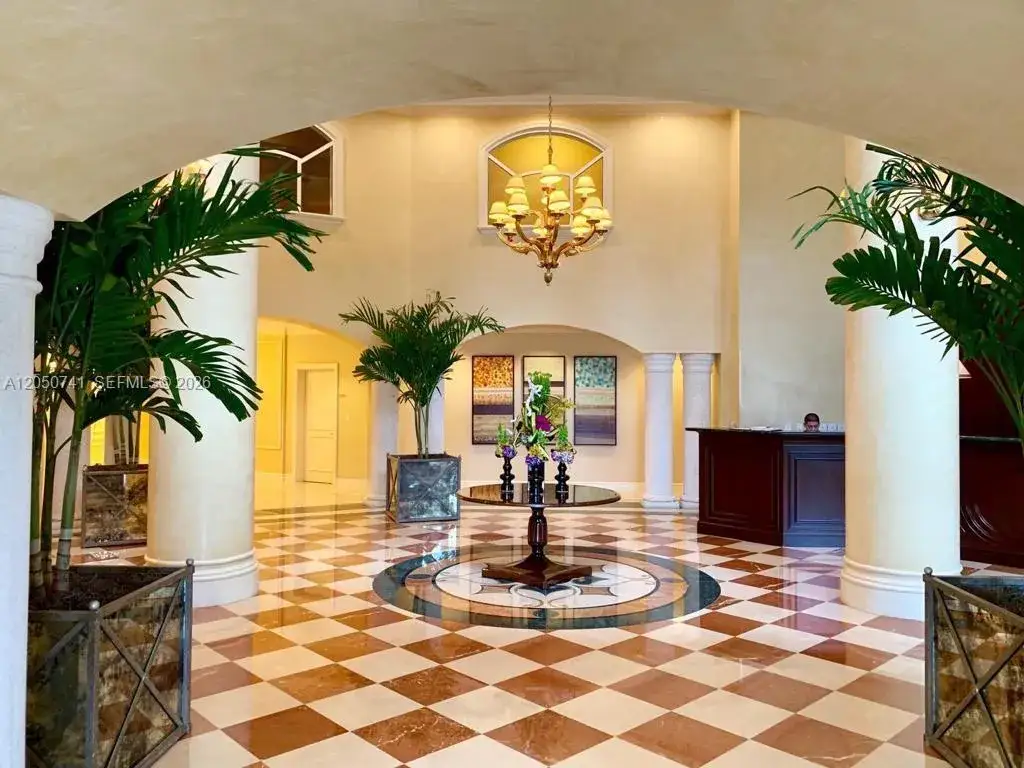 3 bedroom 3 bath Residential for sale at 20000 E Country Club Dr # 405, Aventura FL 33180