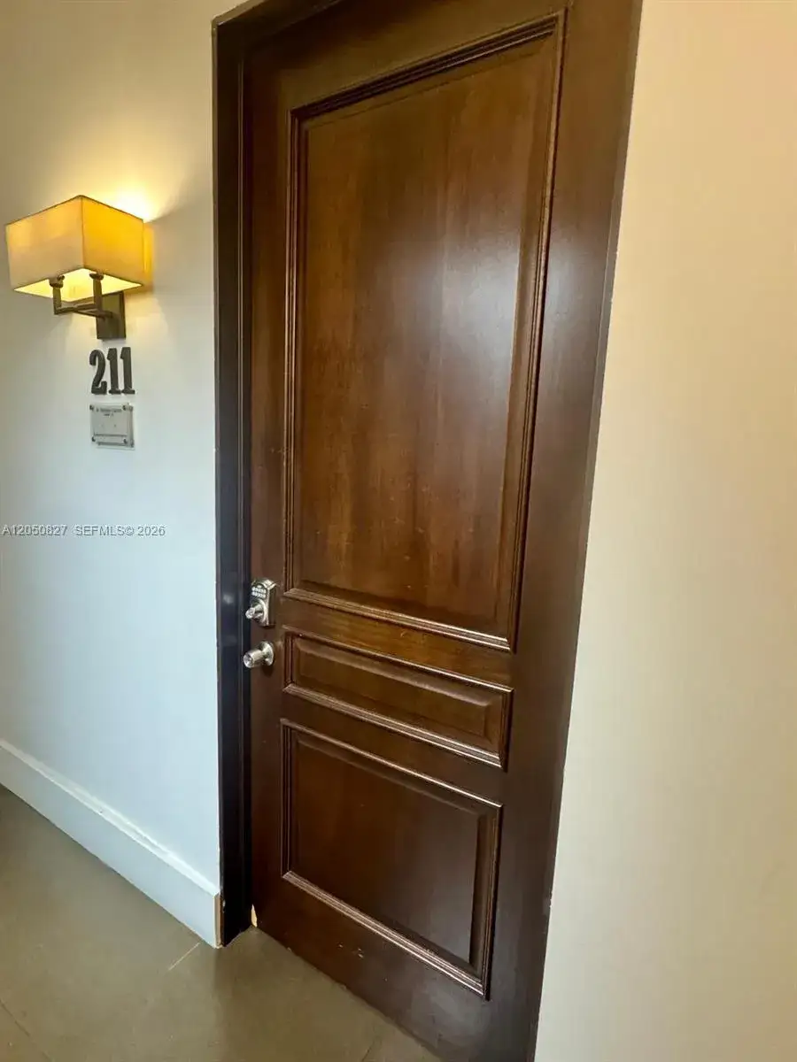 Commercial Sale for sale at 1410 20th St # 211, Miami Beach FL 33139