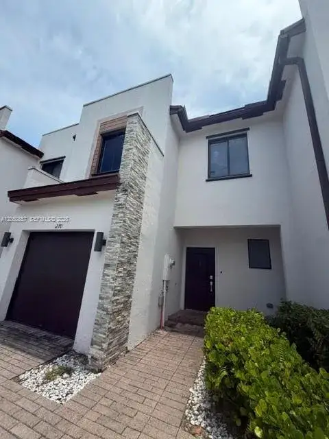 3 bedroom 2 bath Residential for sale at 270 NE 208 terrace, Miami FL 33179