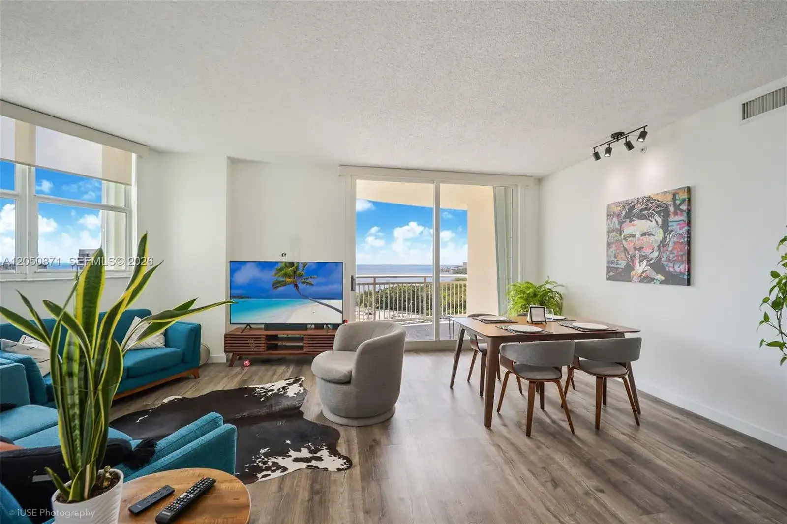2 bedroom 2 bath Residential Lease for rent at 2475 Brickell Ave # 1107, Miami FL 33129