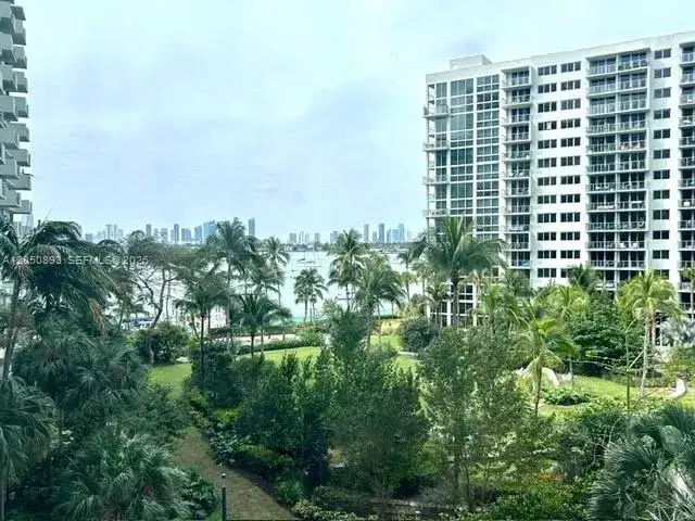 1 bedroom 1 bath Residential Lease for rent at 1500 Bay Rd # 558S, Miami Beach FL 33139