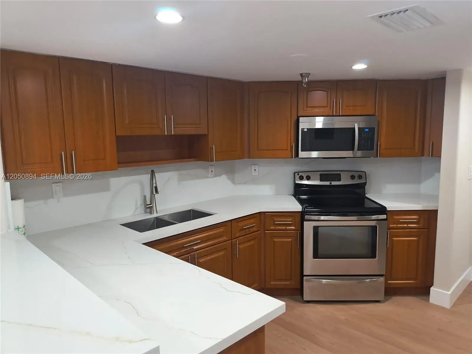 1 bedroom 1 bath Residential Lease for rent at 2400 SW 3rd Ave # 506, Miami FL 33129