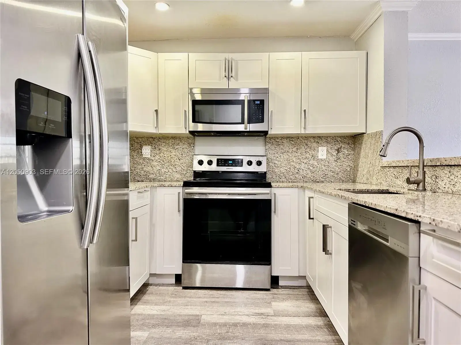 2 bedroom 2 bath Residential Lease for rent at 15430 SW 82 LN # 633, Miami FL 33193