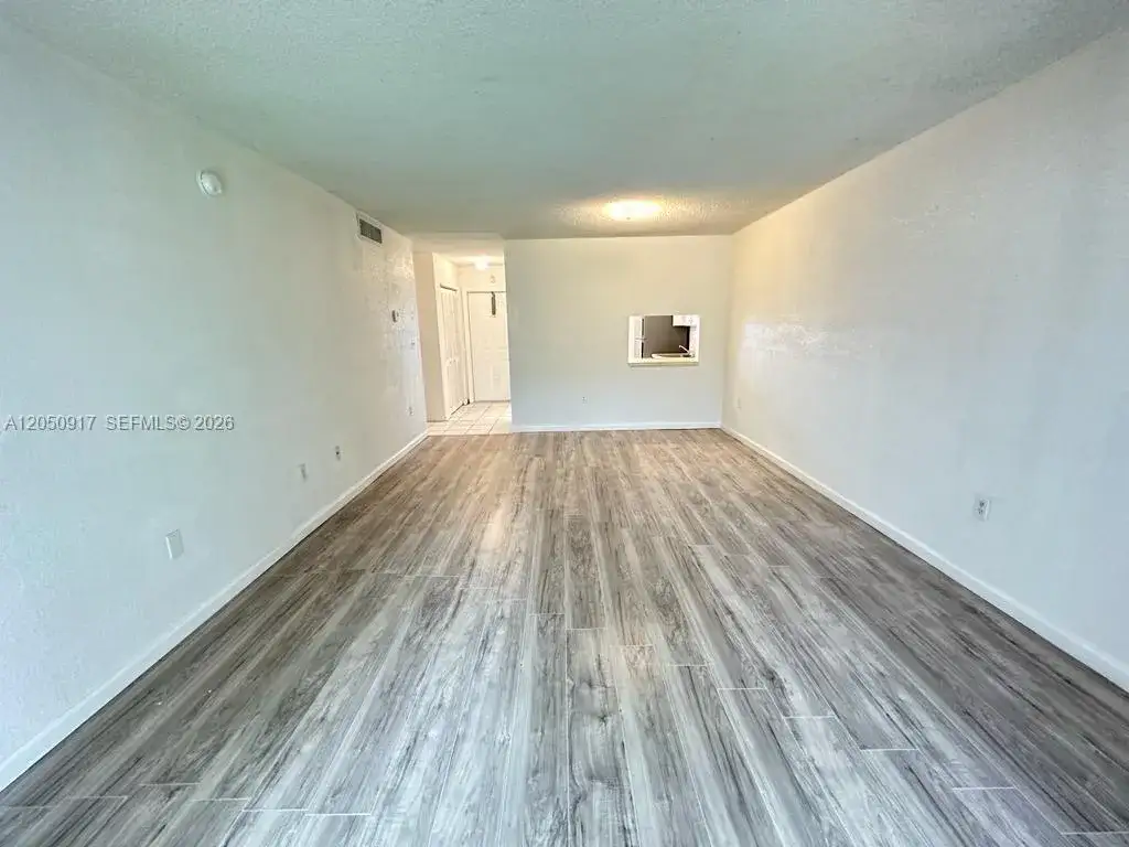 1 bedroom 1 bath Residential for sale at 505 NW 177th St # 111, Miami Gardens FL 33169