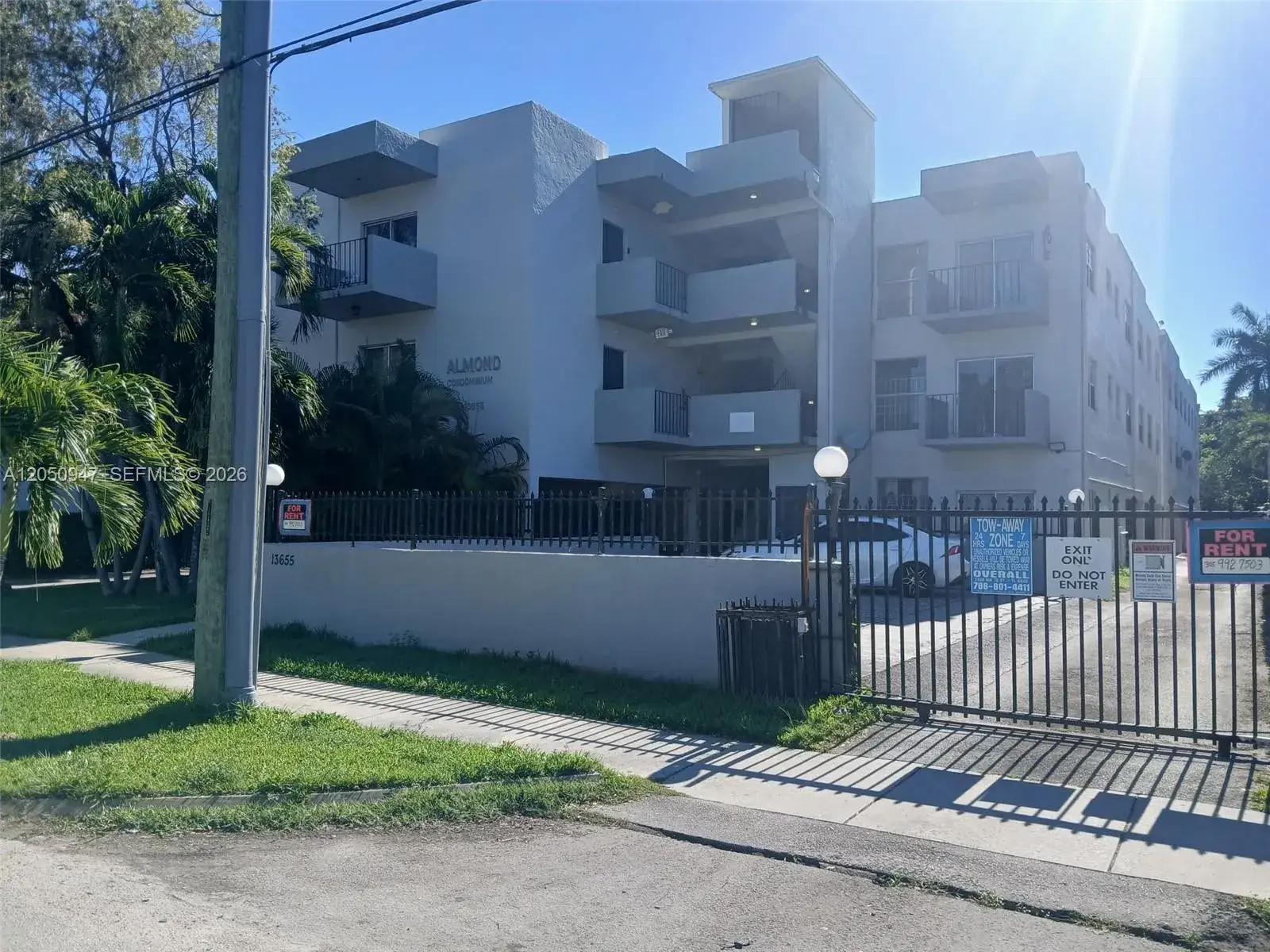 2 bedroom 1 bath Residential Lease for rent at 13655 NE 3rd Ct # 25, North Miami FL 33161