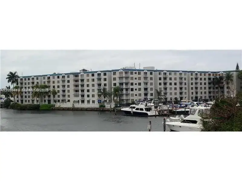 1 bedroom 1 bath Residential Lease for rent at 1740 NW N River Dr # 623, Miami FL 33125