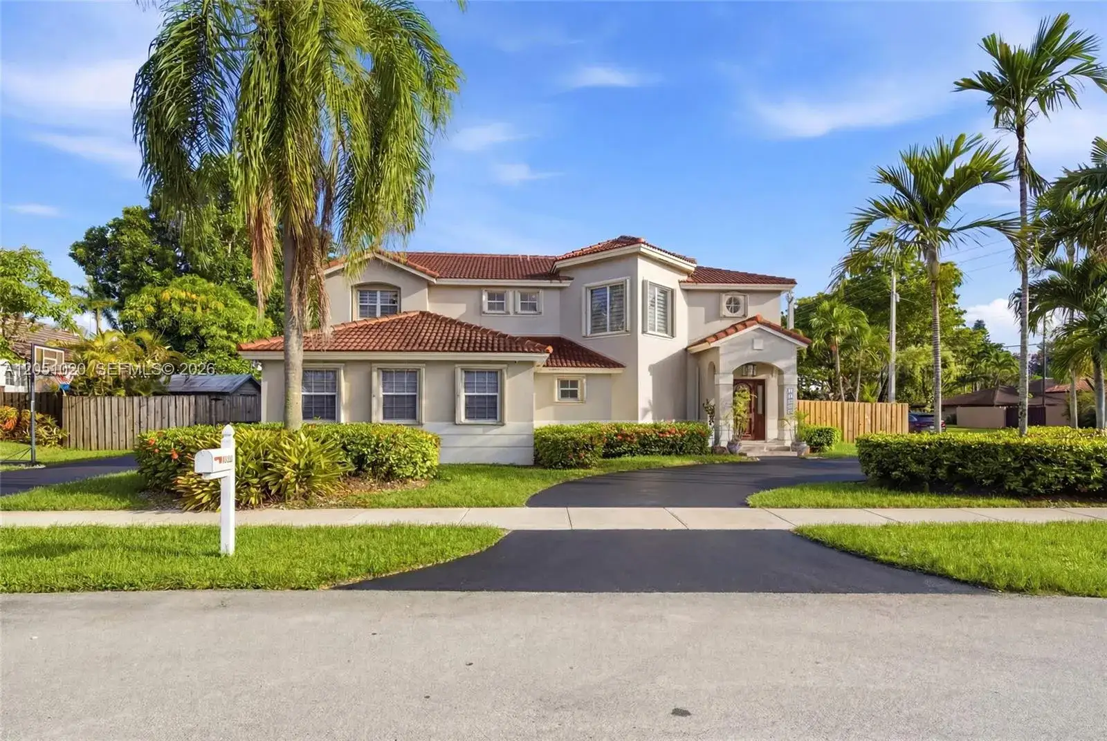 3 bedroom 2 bath Residential for sale at 11980 SW 99th St, Miami FL 33186