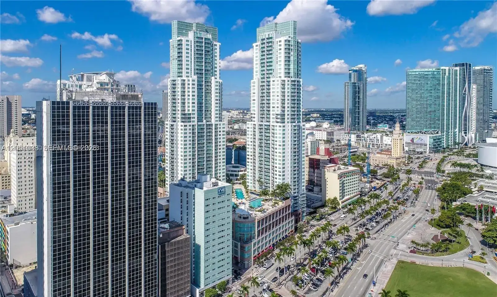 2 bedroom 2 bath Residential Lease for rent at 253 NE 2nd St # 2510, Miami FL 33132