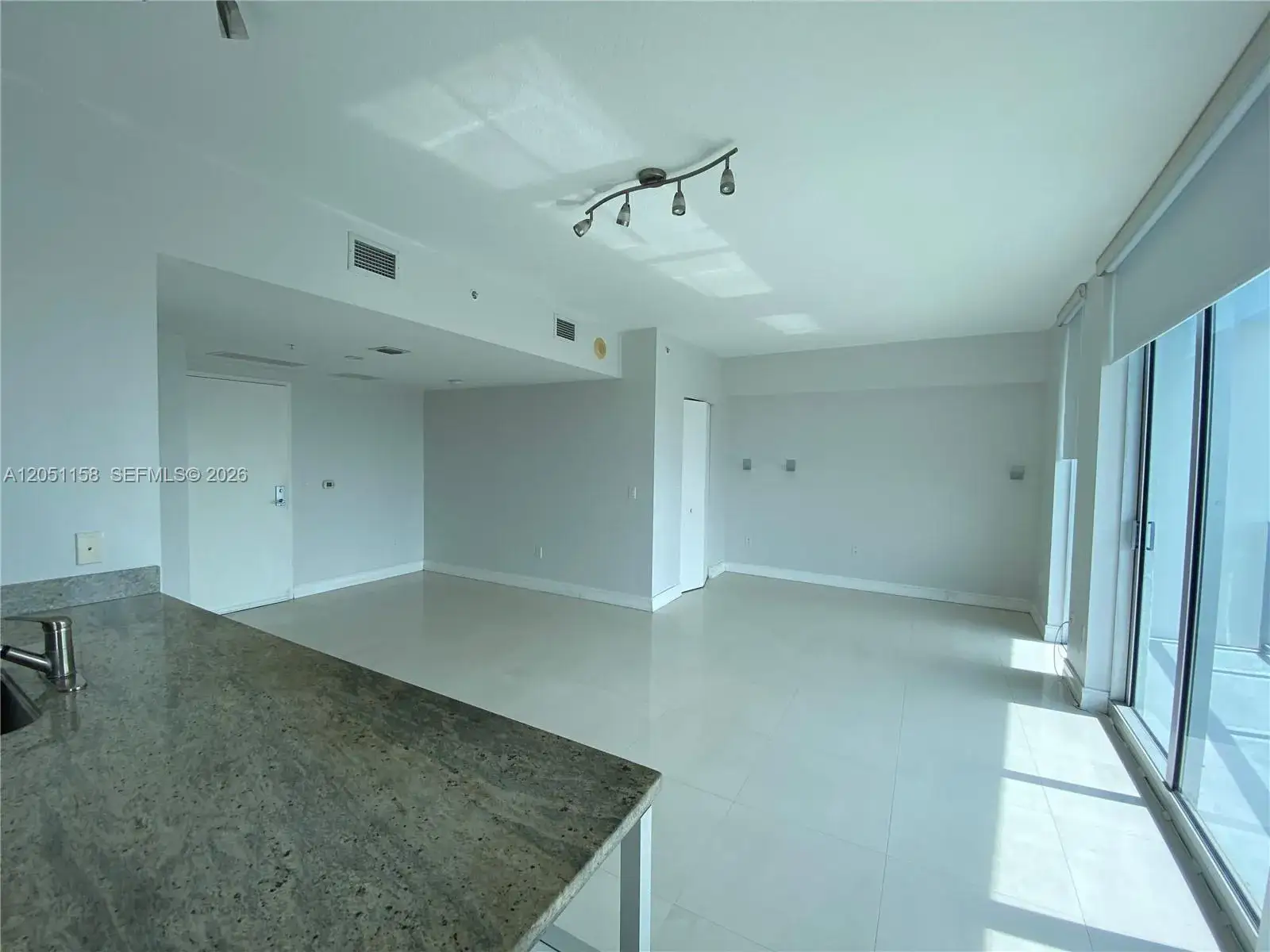 1 bath Residential Lease for rent at 185 SW 7th St # 4100, Miami FL 33130