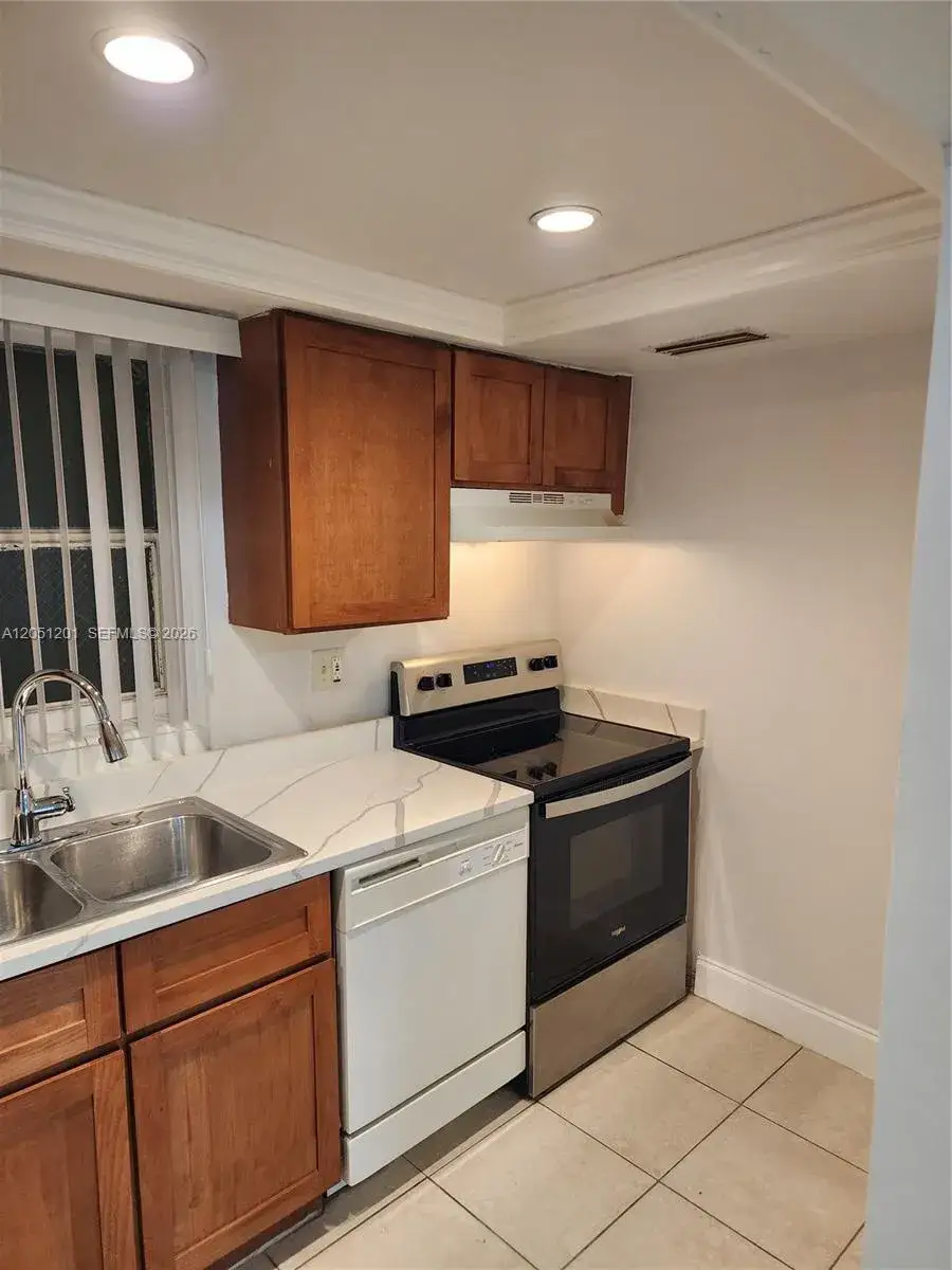1 bedroom 1 bath Residential for sale at 7410 SW 82nd St # K110, Miami FL 33143