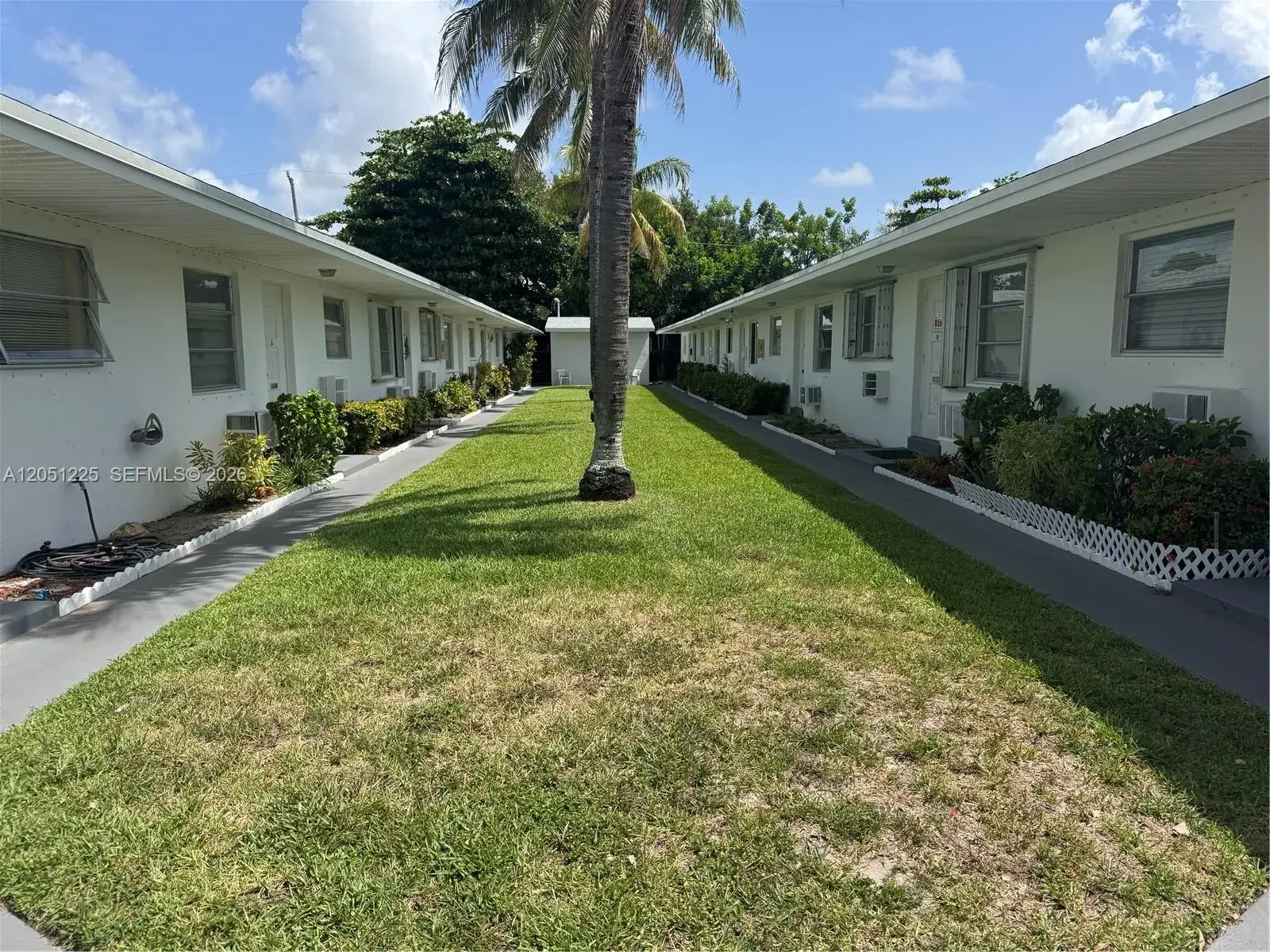 1 bedroom 1 bath Residential Lease for rent at 2241 Monroe St # 8, Hollywood FL 33020