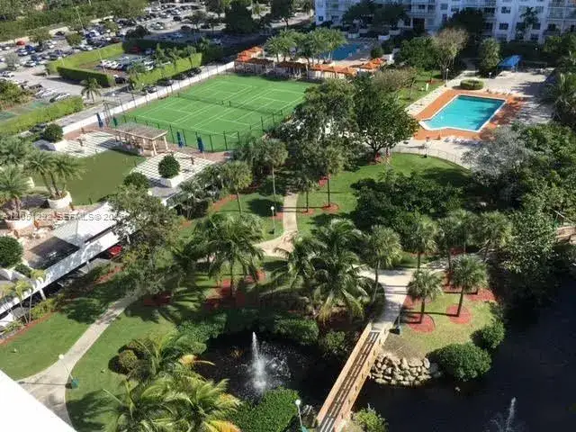 2 bedroom 2 bath Residential for sale at 2851 NE 183rd St # 109E, Aventura FL 33160