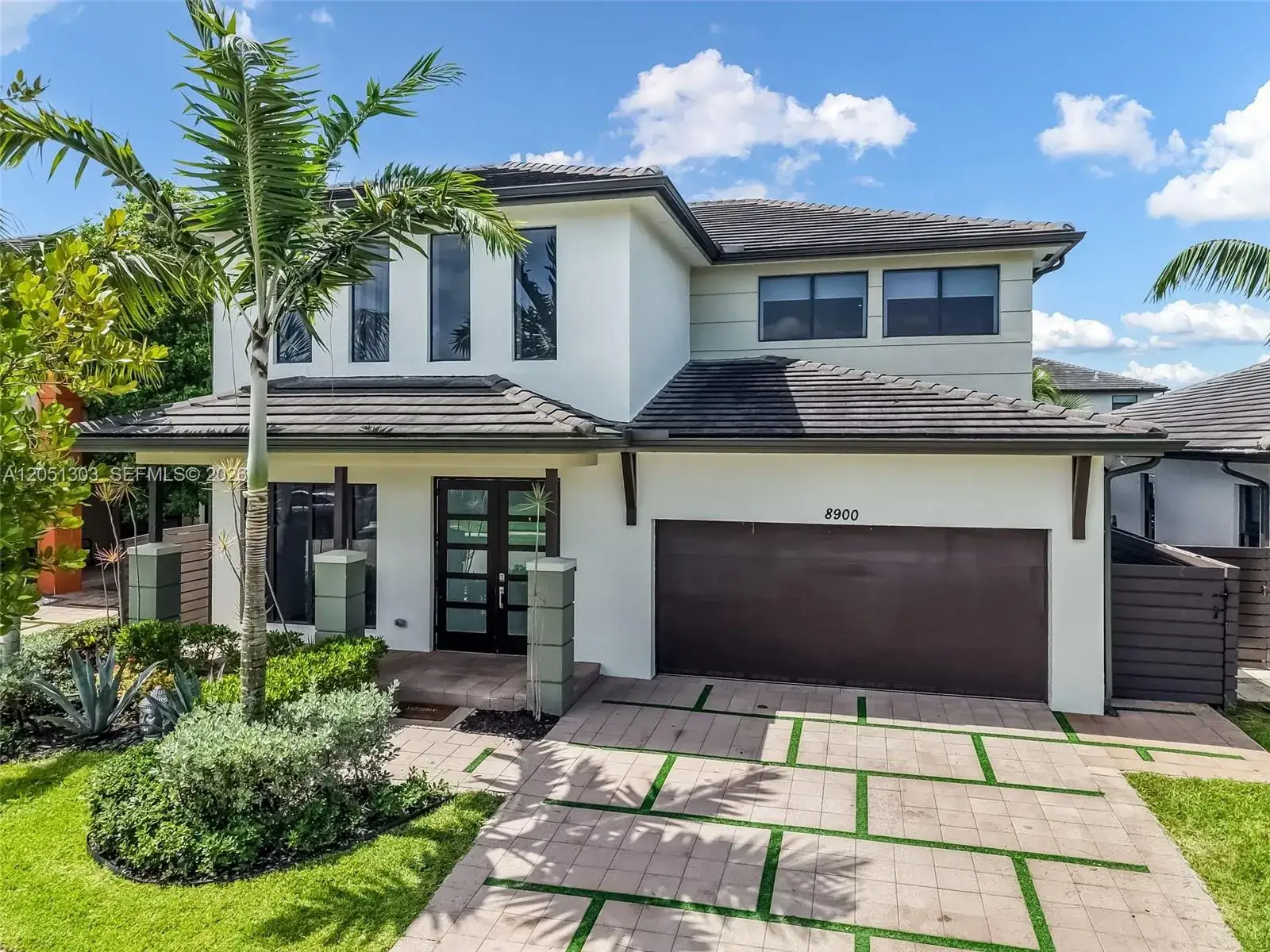 4 bedroom 3 bath Residential for sale at 8900 NW 161st Ter, Miami Lakes FL 33018