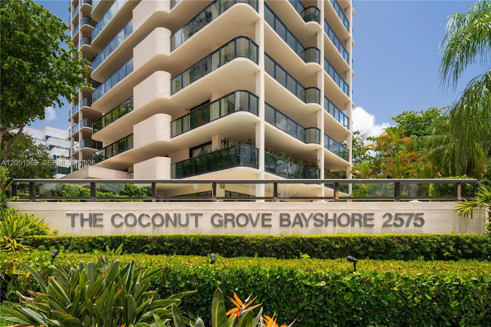 2 bedroom 2 bath Residential for sale at 2575 S Bayshore Dr # 5B, Coconut Grove FL 33133
