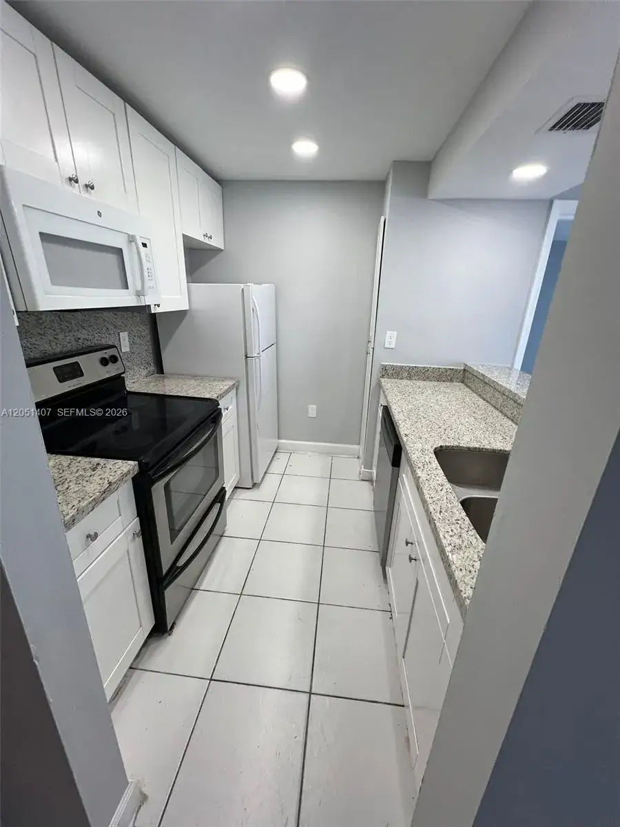 7035 NW 186th St # D509, Hialeah FL 33015
