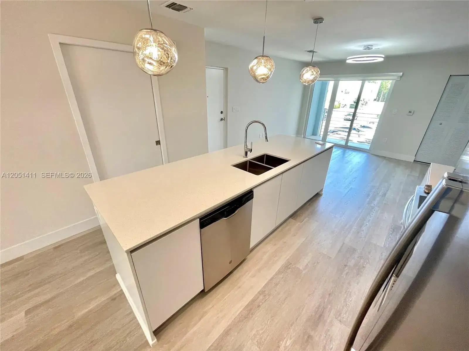 2 bedroom 2 bath Residential for sale at 2535 NE 193rd St # 3212, Miami FL 33180