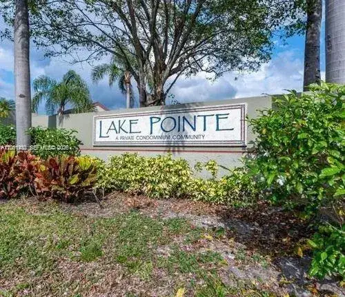2 bedroom 2 bath Residential for sale at 212 Lake Pointe Dr # 112, Oakland Park FL 33309