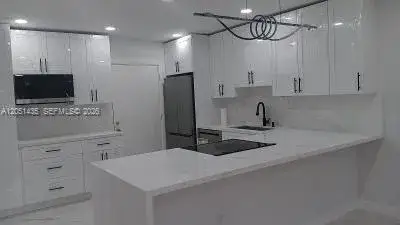 1 bedroom 1 bath Residential for sale at 4740 NW 21st St # 402, Lauderhill FL 33313