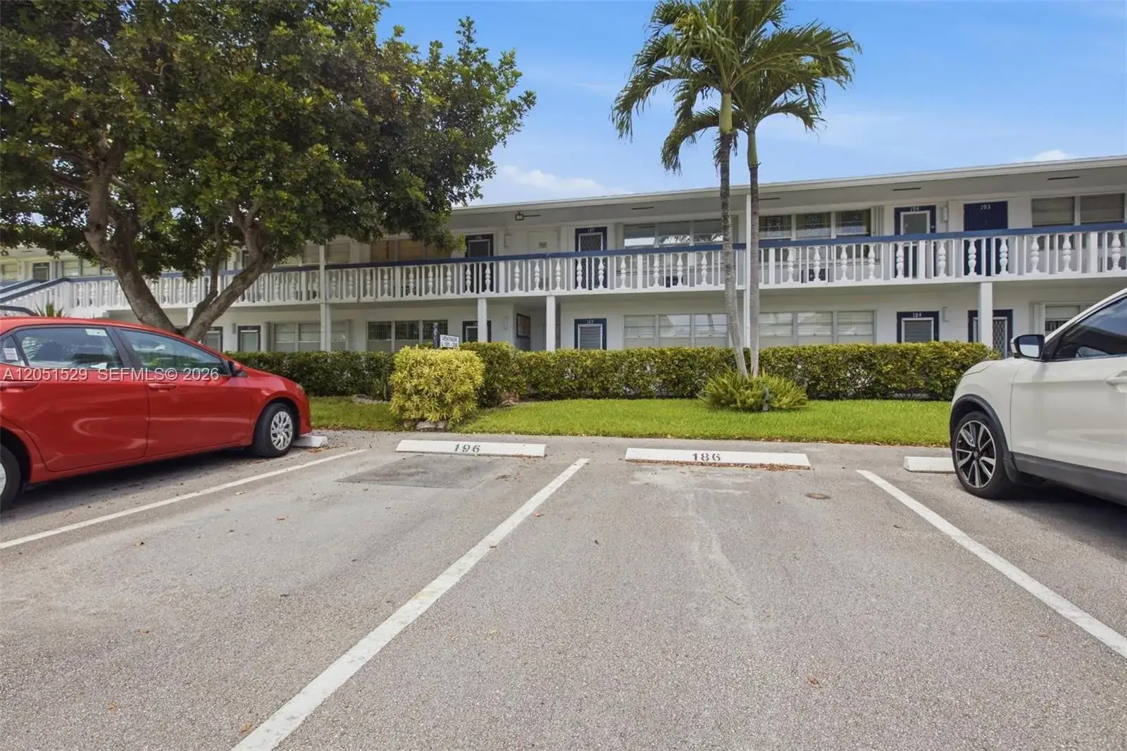 1 bedroom 1 bath Residential for sale at 186 Ventnor L # L, Deerfield Beach FL 33442