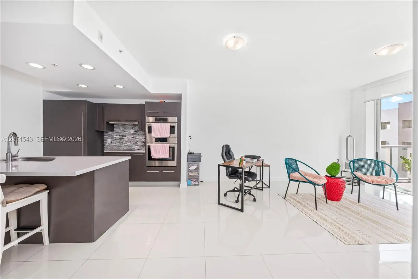 1 bedroom 2 bath Residential for sale at 7751 NW 107th Ave # 422, Doral FL 33178