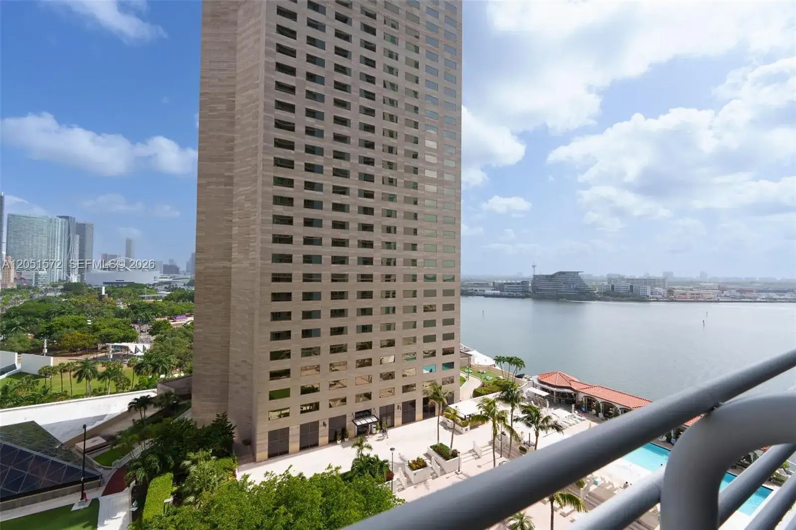 2 bedroom 2 bath Residential Lease for rent at 335 S Biscayne Blvd # 1600, Miami FL 33131