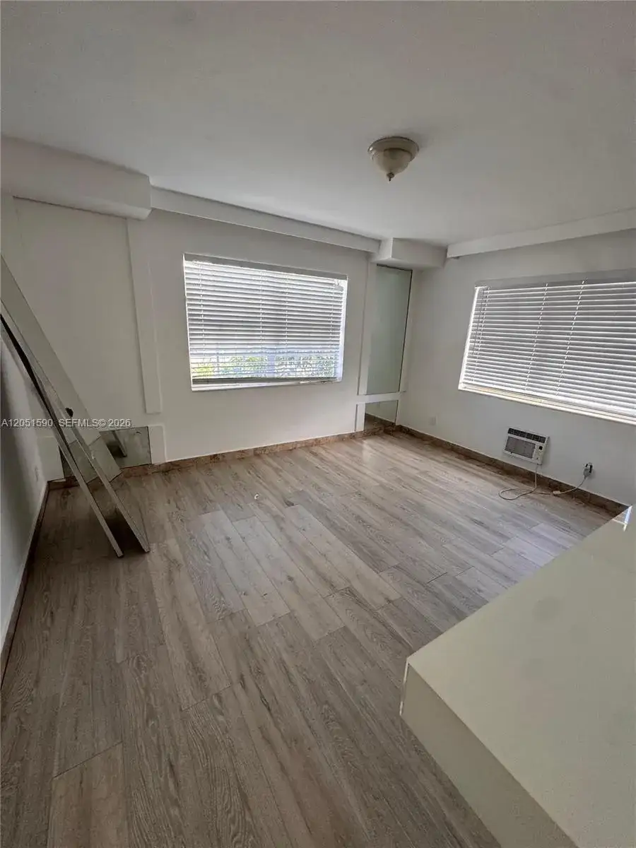 1 bedroom 1 bath Residential for sale at 7800 Byron Ave, Miami Beach FL 33141