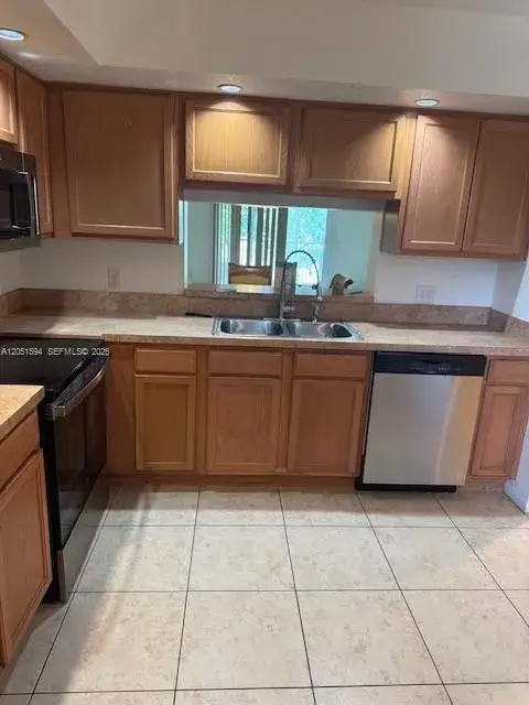 2 bedroom 2 bath Residential for sale at 100 SW 130th Ter # 308C, Pembroke Pines FL 33027