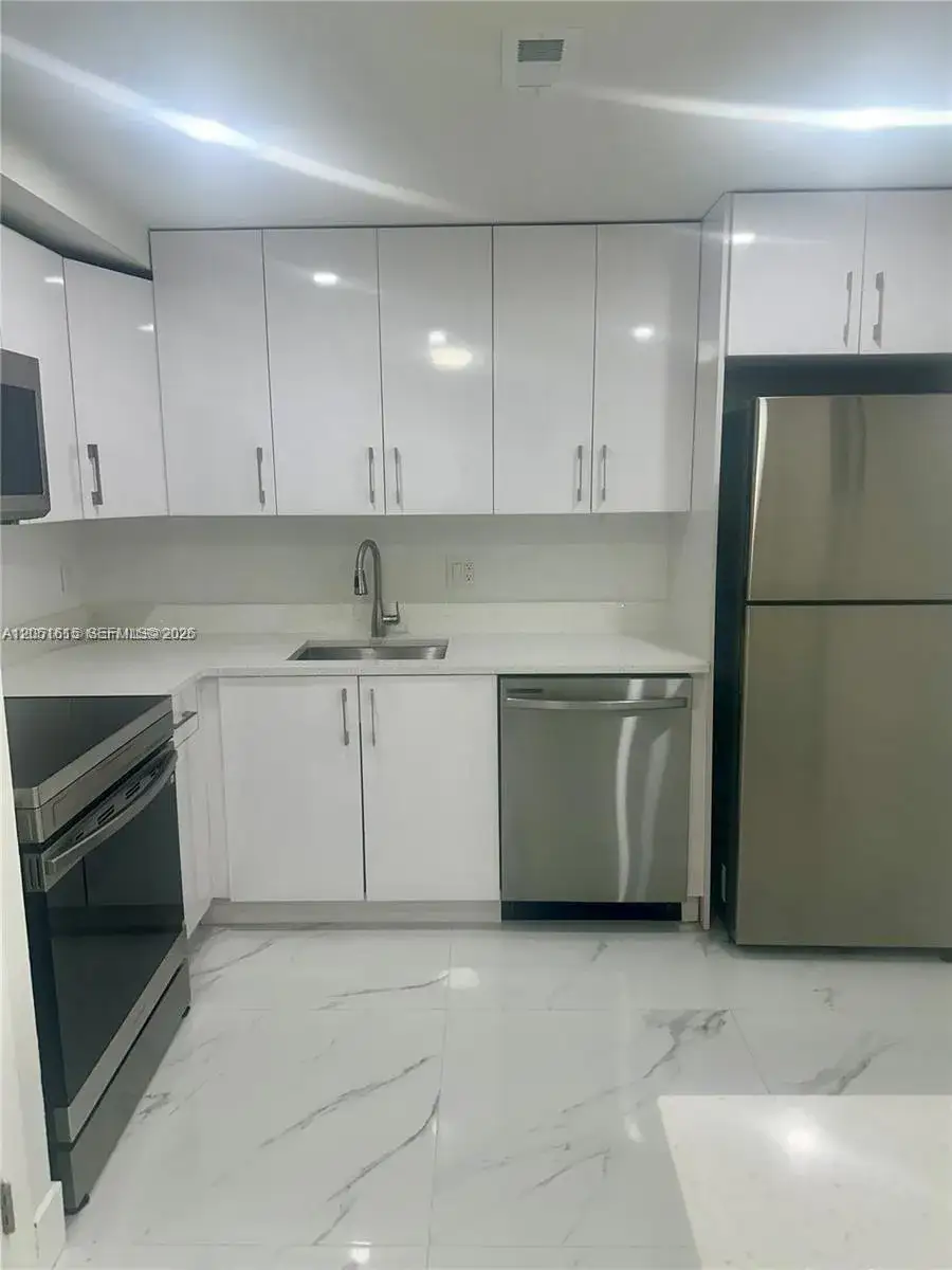2 bedroom 2 bath Residential for sale at 4166 Inverrary Dr # 210, Lauderhill FL 33319