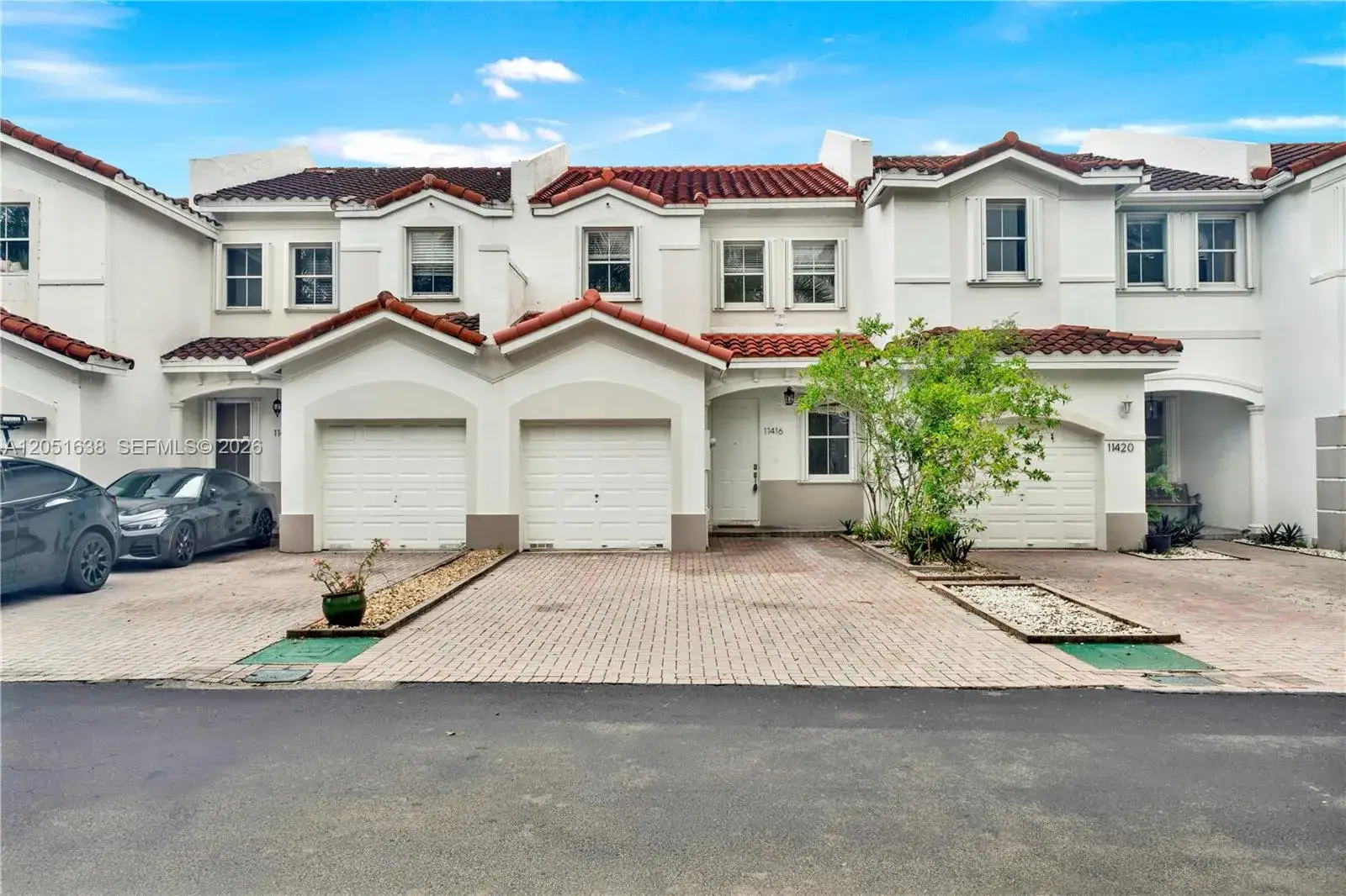 3 bedroom 2 bath Residential for sale at 11416 NW 43rd Ter, Doral FL 33178