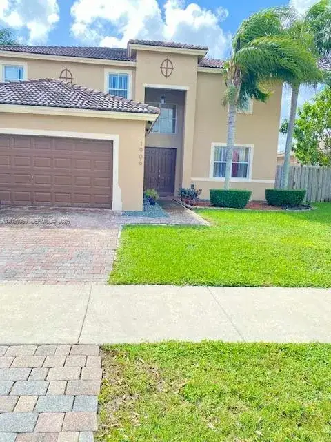 4 bedroom 3 bath Residential Lease for rent at 1906 SE 18th St, Homestead FL 33035