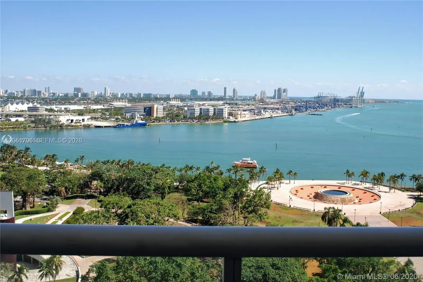 3 bedroom 2 bath Residential Lease for rent at 50 Biscayne Blvd # 2810, Miami FL 33132