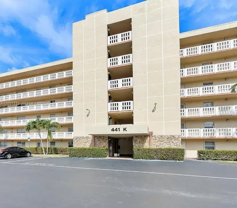 2 bedroom 2 bath Residential for sale at 441 SE 3rd St # 505, Dania Beach FL 33004