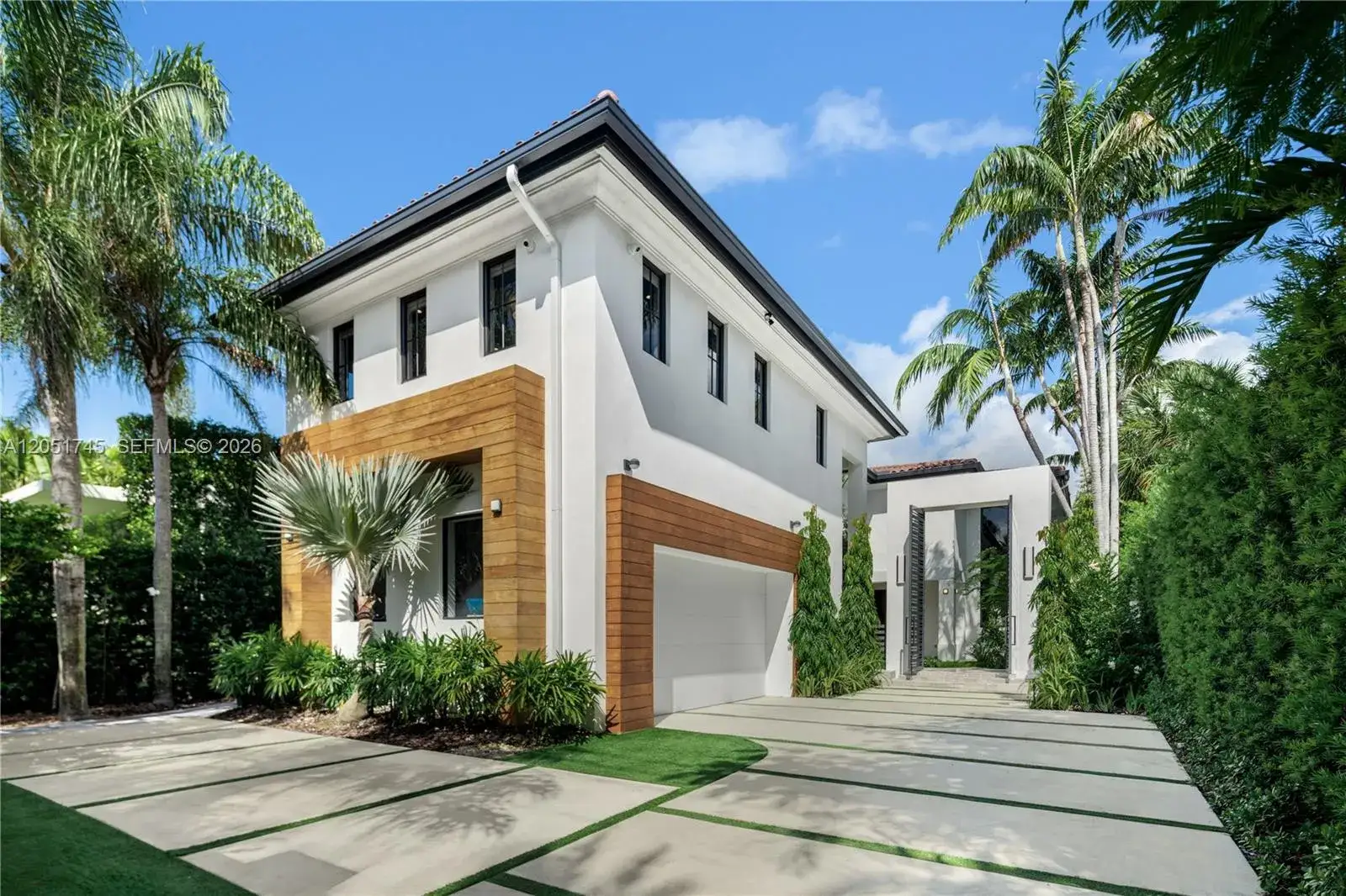 6 bedroom 7 bath Residential for sale at 4442 Prairie Ave, Miami Beach FL 33140