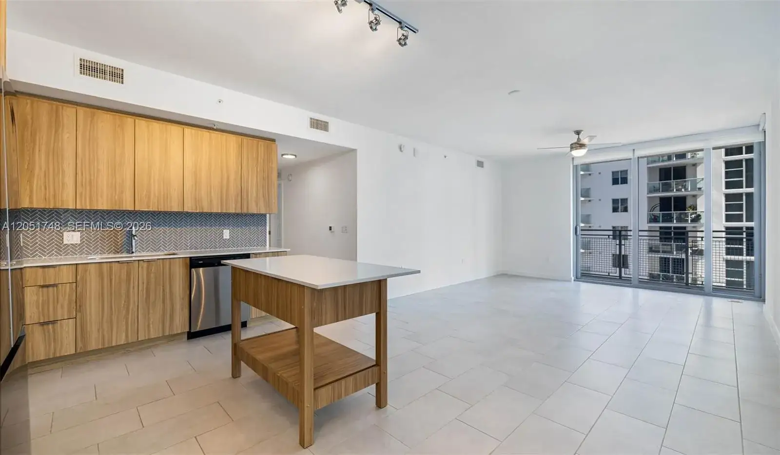 3 bedroom 2 bath Residential Lease for rent at 2150 N Bayshore Dr # 609, Miami FL 33137