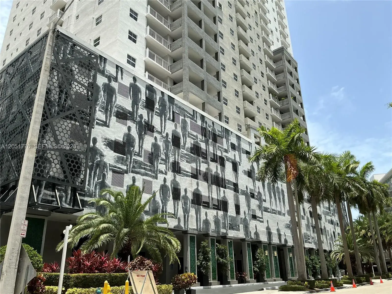 2 bedroom 2 bath Residential Lease for rent at 185 SE 14th Ter # 1810, Miami FL 33131