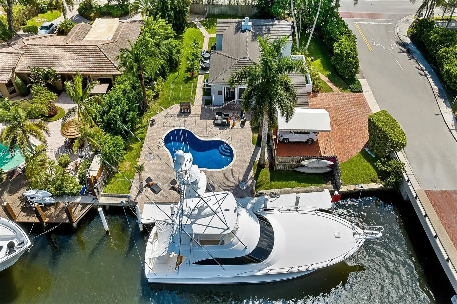 4 bedroom 4 bath Residential Lease for rent at 2301 E Las Olas Blvd, Fort Lauderdale FL 33301