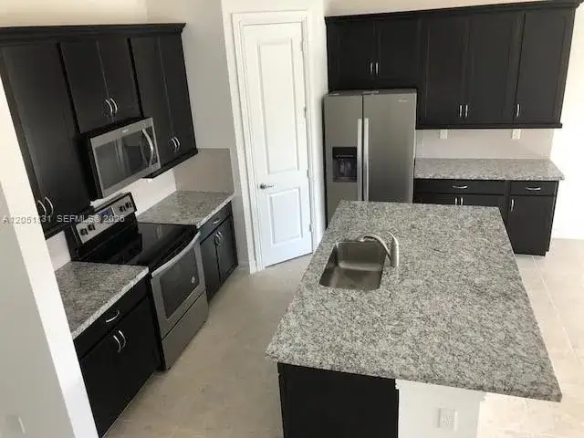 11566 SW 13th Ln, Pembroke Pines FL 33025