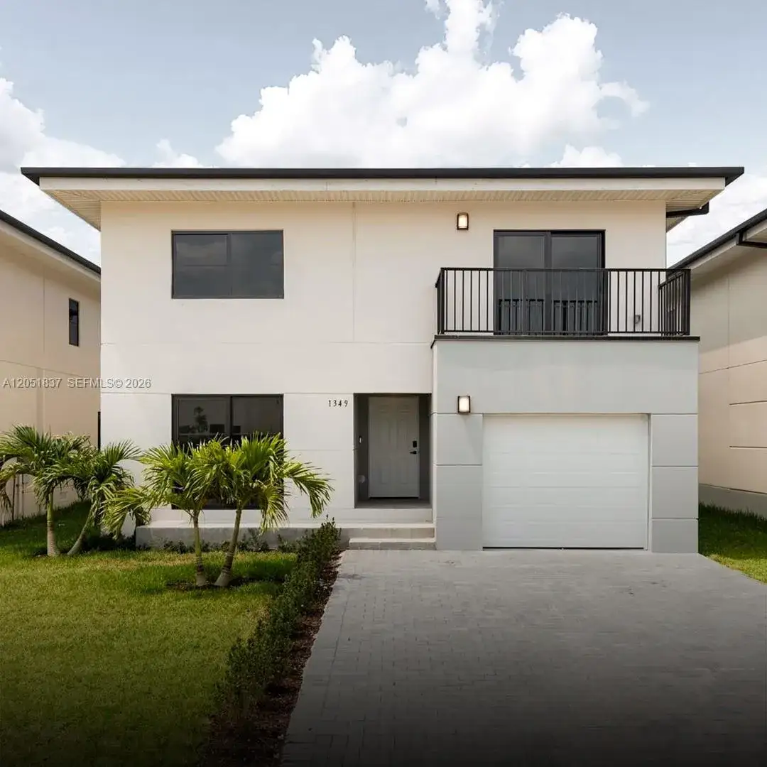 5 bedroom 3 bath Residential Lease for rent at 1330 NW 2nd St # 1330, Florida City FL 33034